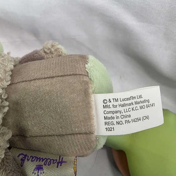 Star Wars Mandalorian The Child Silicone Nightlight & Itty Bittys Plush - Picture 4 of 10